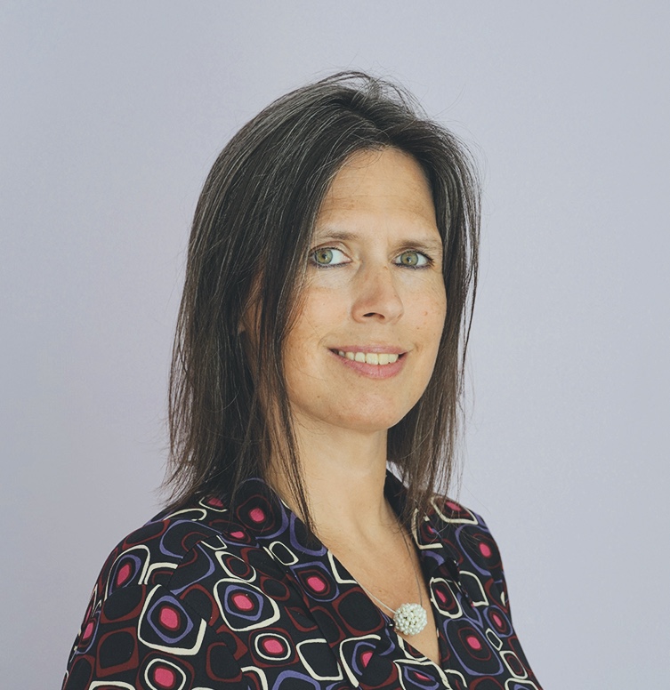 andrea Bewerbungsfoto klein